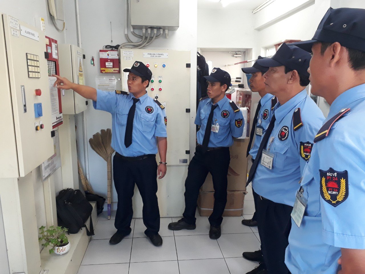 Bảo vệ chung cư