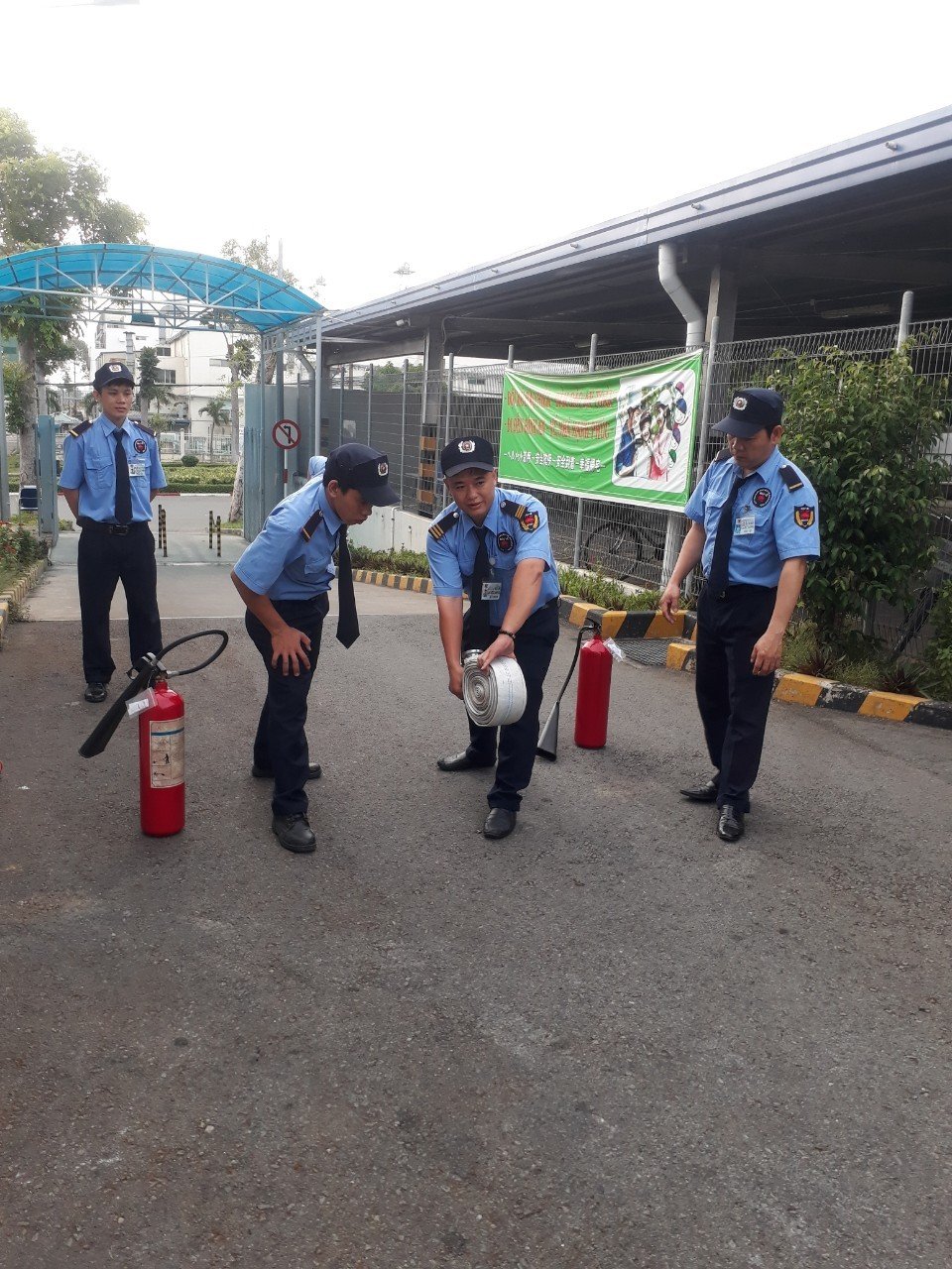 Bảo vệ khu vui chơi